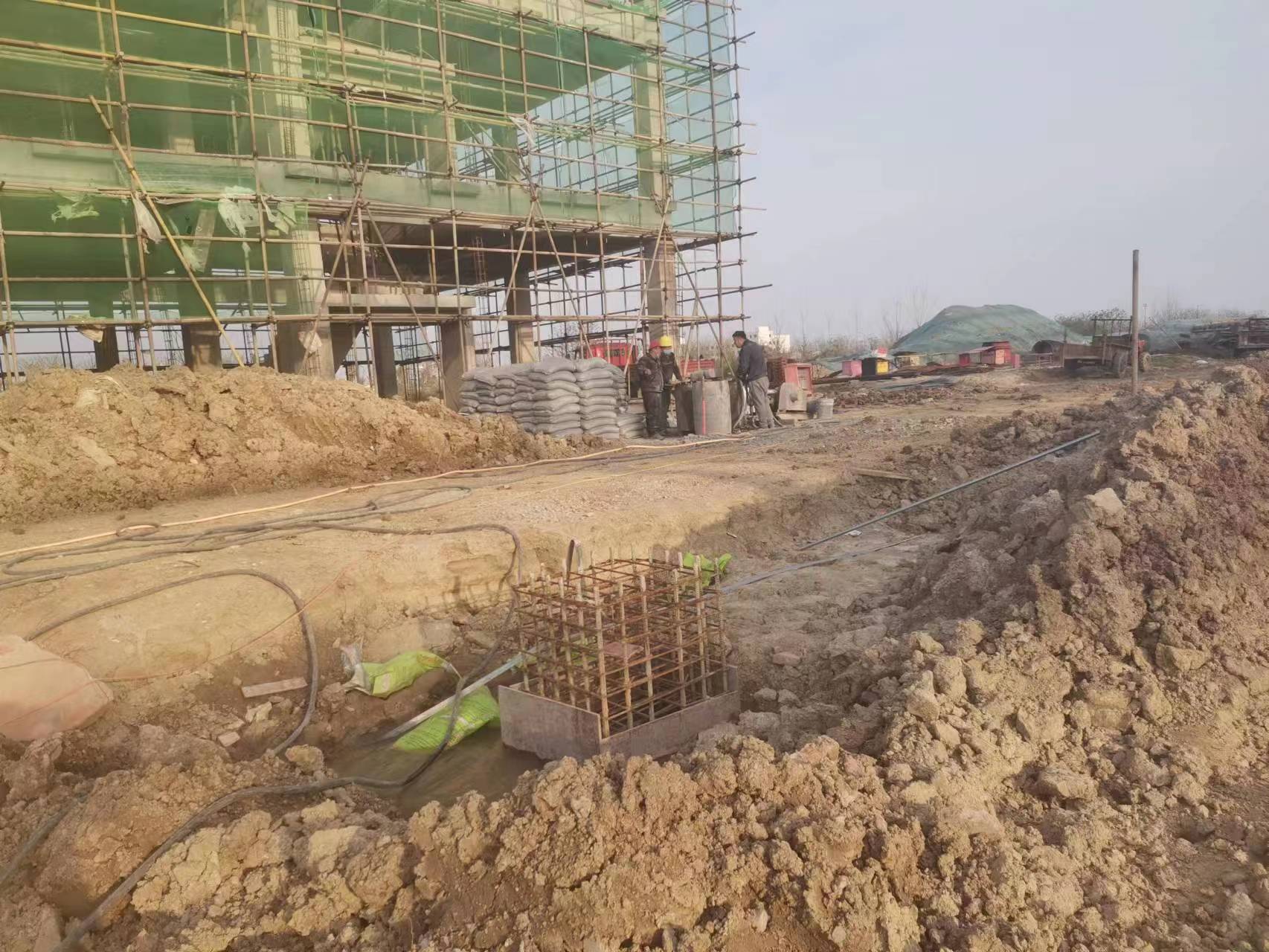 高坪当桥梁出现裂缝的时候应该及时加固修补